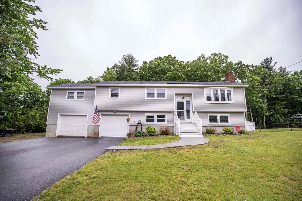 44 Budron Avenue Salem NH 03079