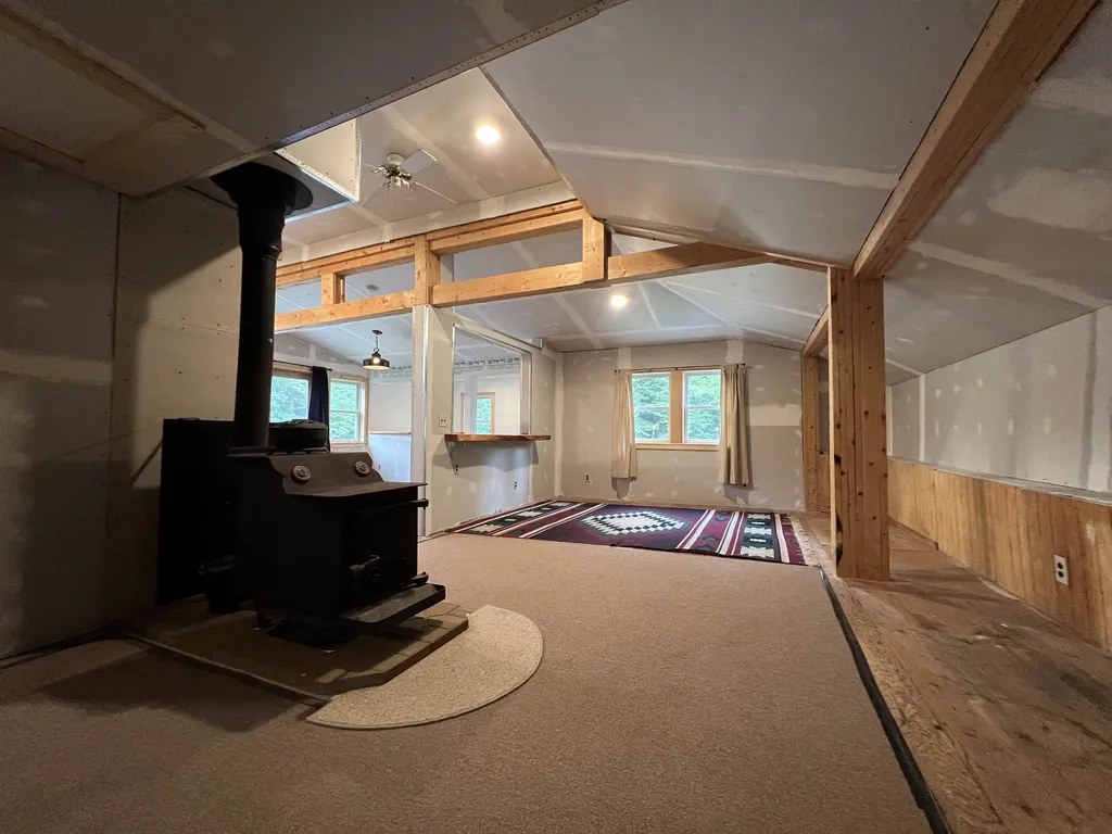 2399 Washburn Road Alexandria NH 03222