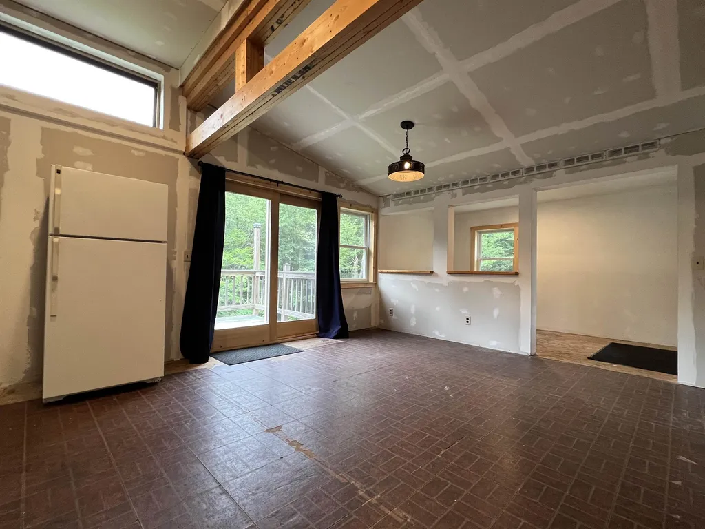 2399 Washburn Road Alexandria NH 03222