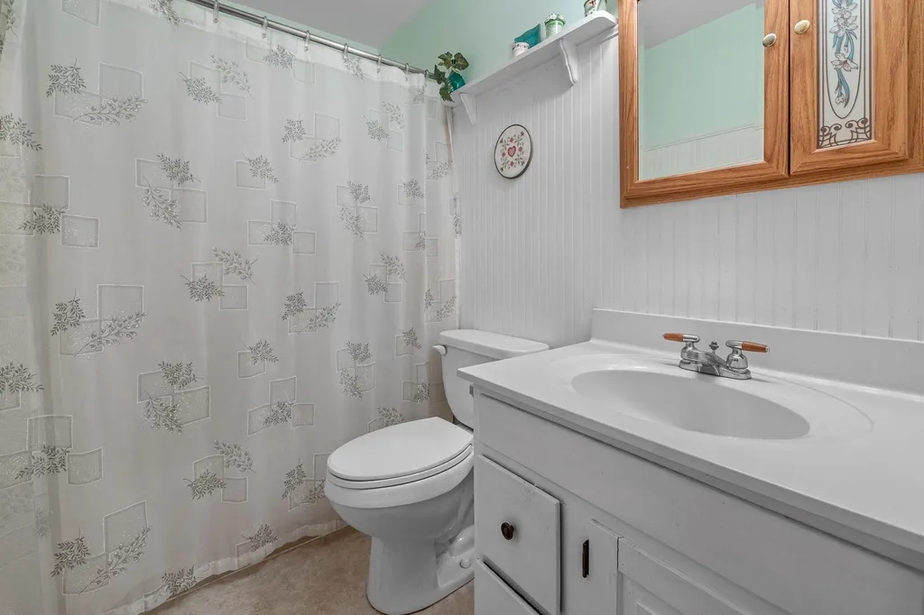 38 Country View Lane Arlington VT 05250