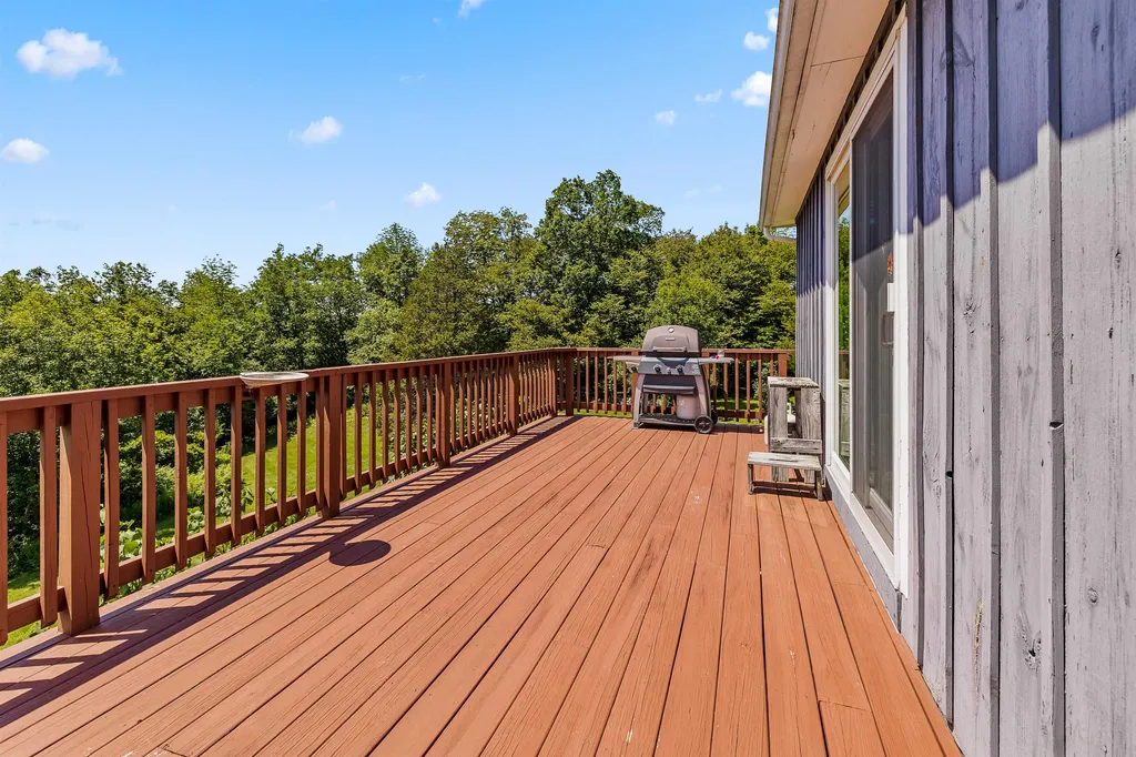 38 Country View Lane Arlington VT 05250