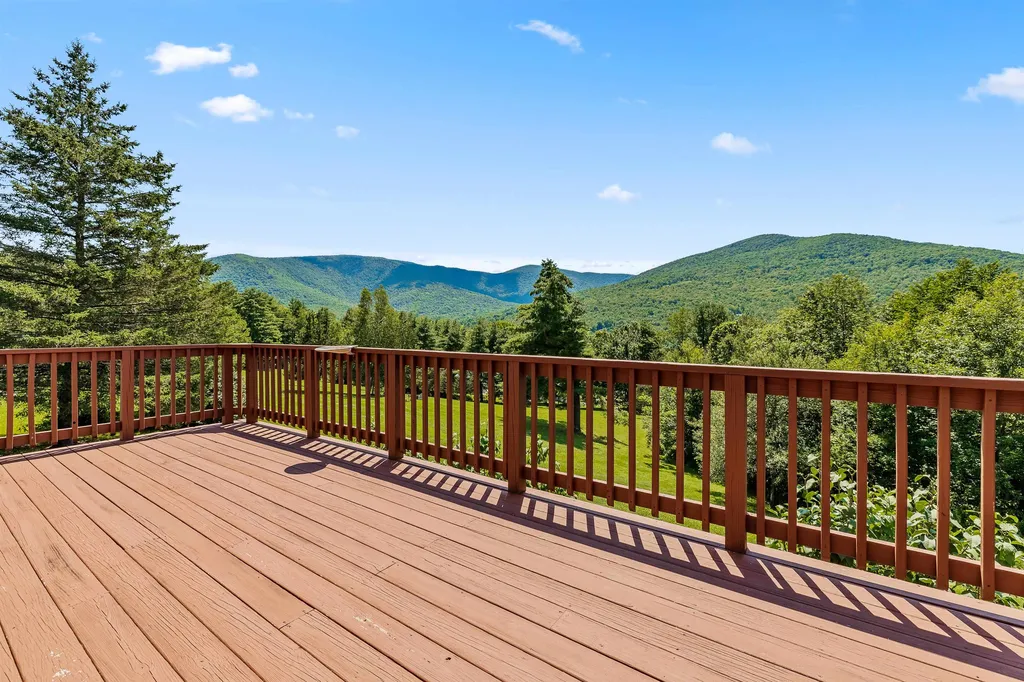 38 Country View Lane Arlington VT 05250