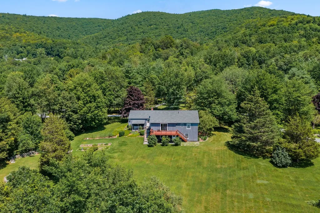 38 Country View Lane Arlington VT 05250