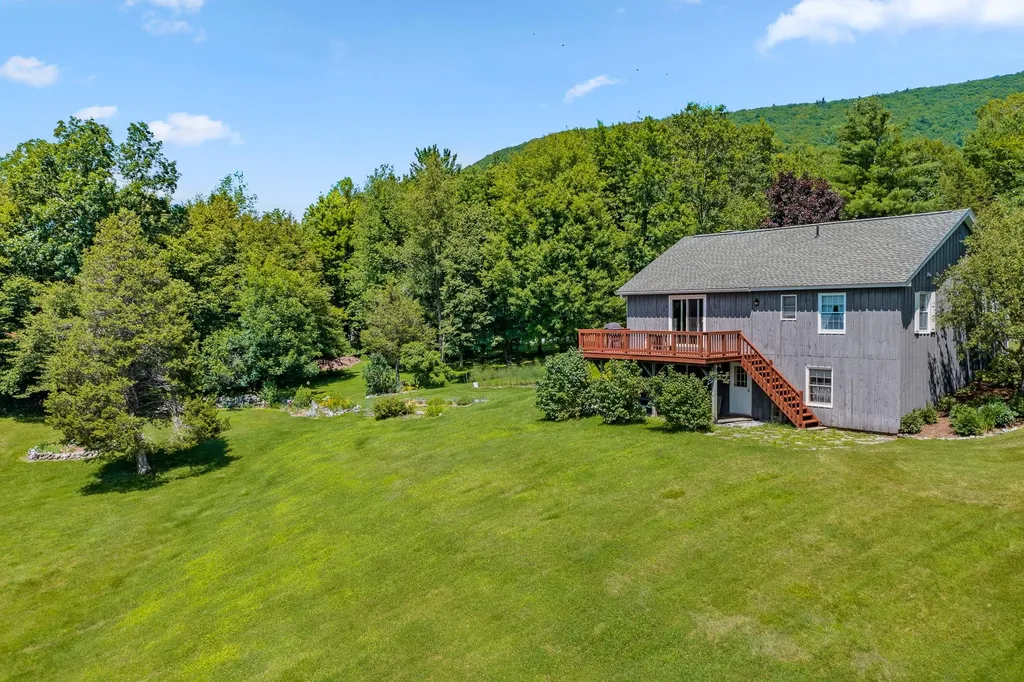 38 Country View Lane Arlington VT 05250