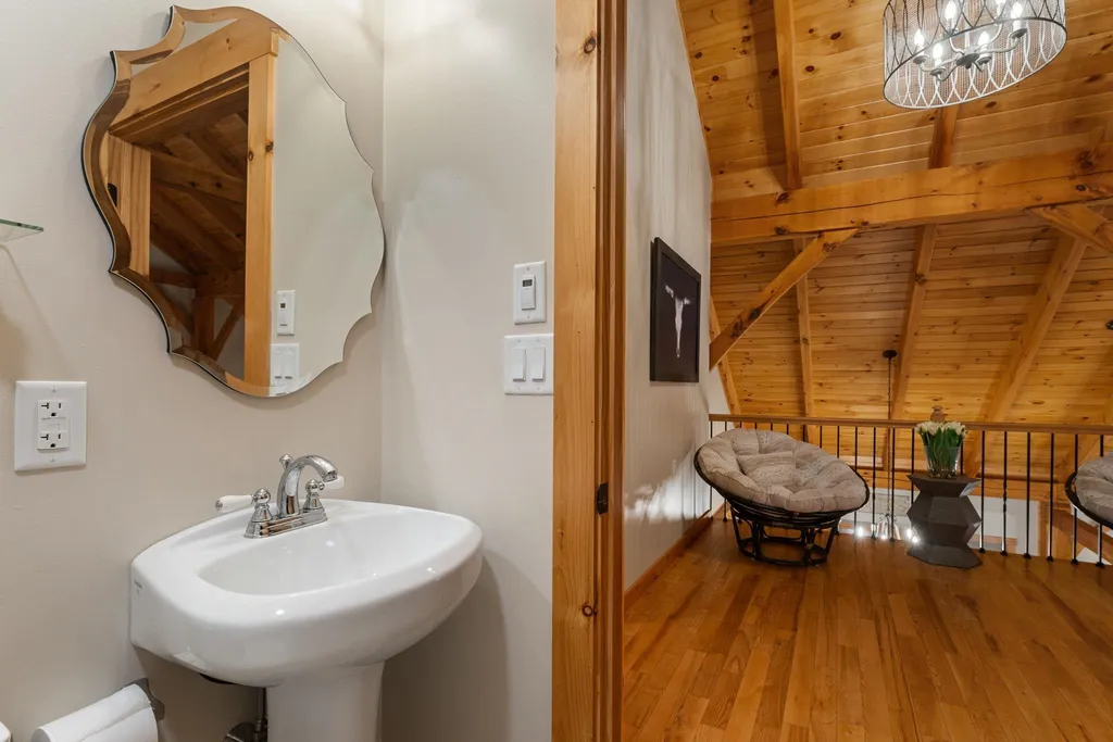412 North County Road Groton VT 05046