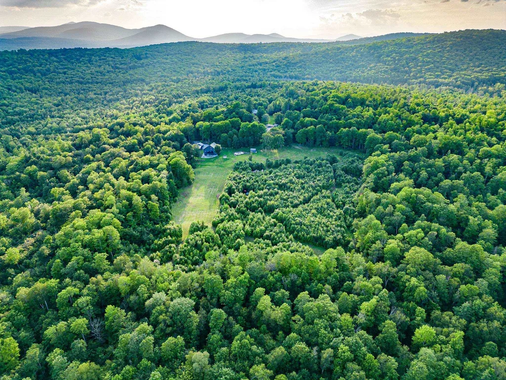 412 North County Road Groton VT 05046