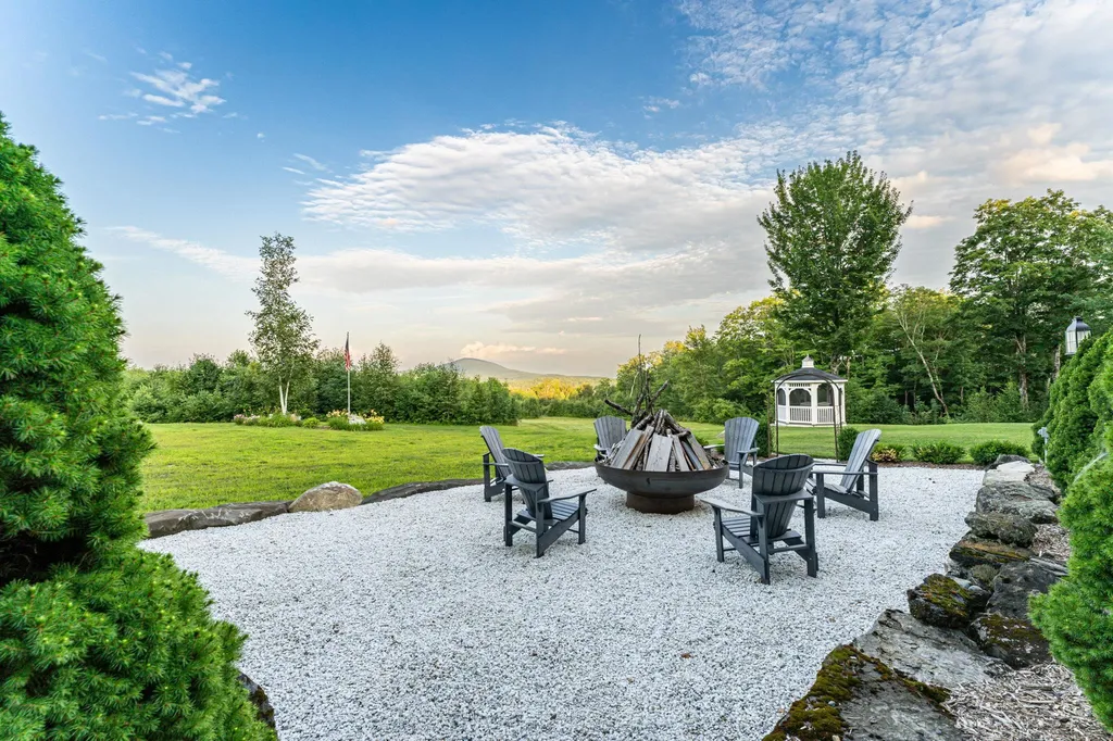 412 North County Road Groton VT 05046