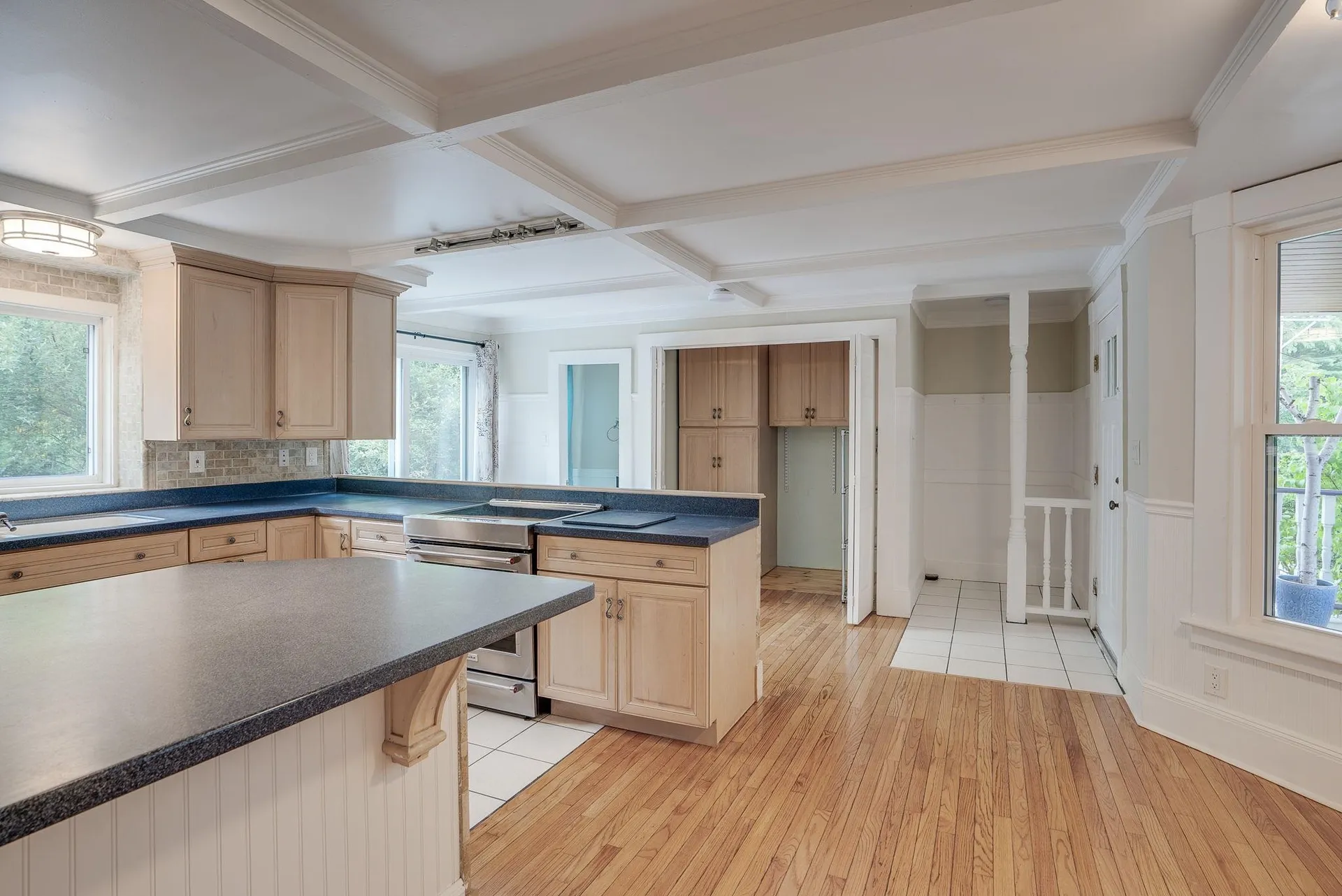 6 Range Road Windham NH 03087