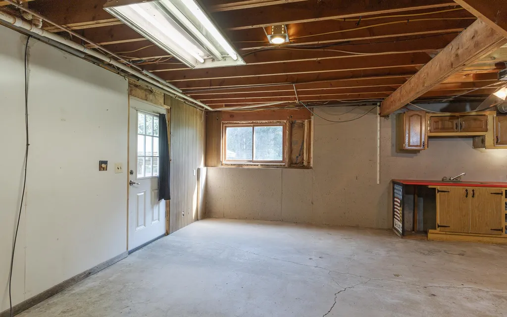 180 Grouse Road Charlestown NH 03603
