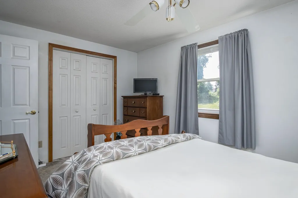 220 Sibley Terrace Manchester NH 03109