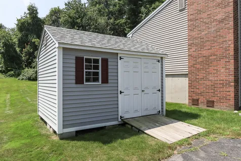 220 Sibley Terrace Manchester NH 03109