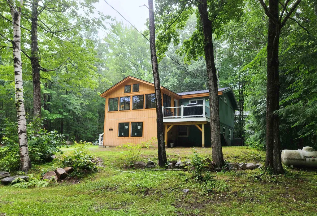 35 Oberdorf Street Moultonborough NH 03254