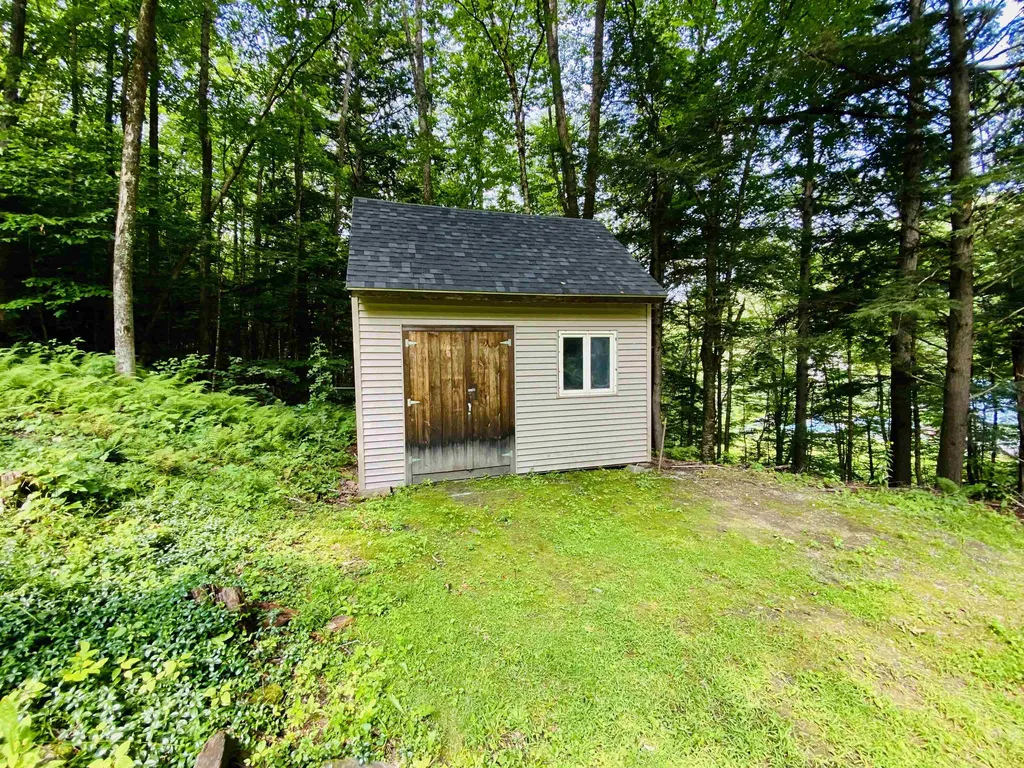 125 Brownsville Road Hartland VT 05048