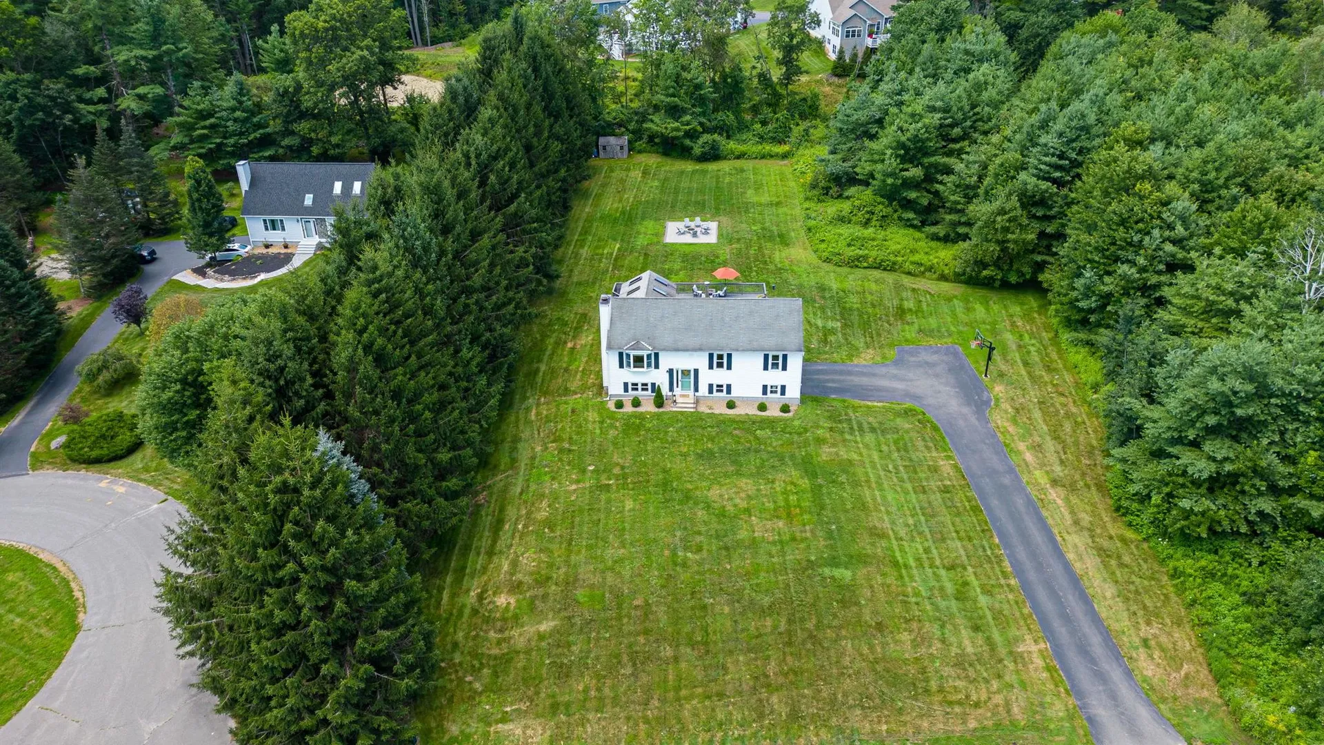 12 Constance Drive Londonderry NH 03053