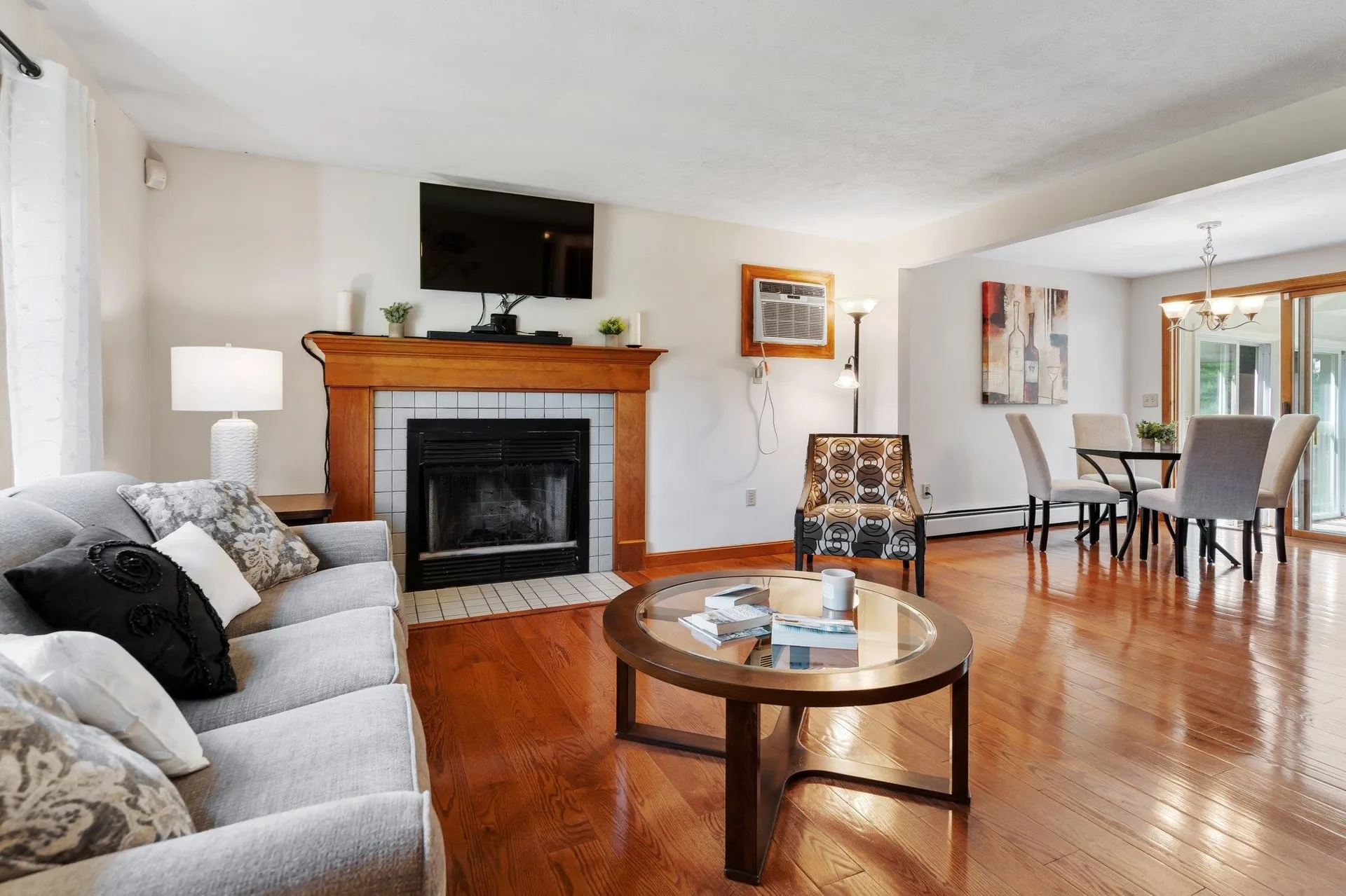 12 Constance Drive Londonderry NH 03053