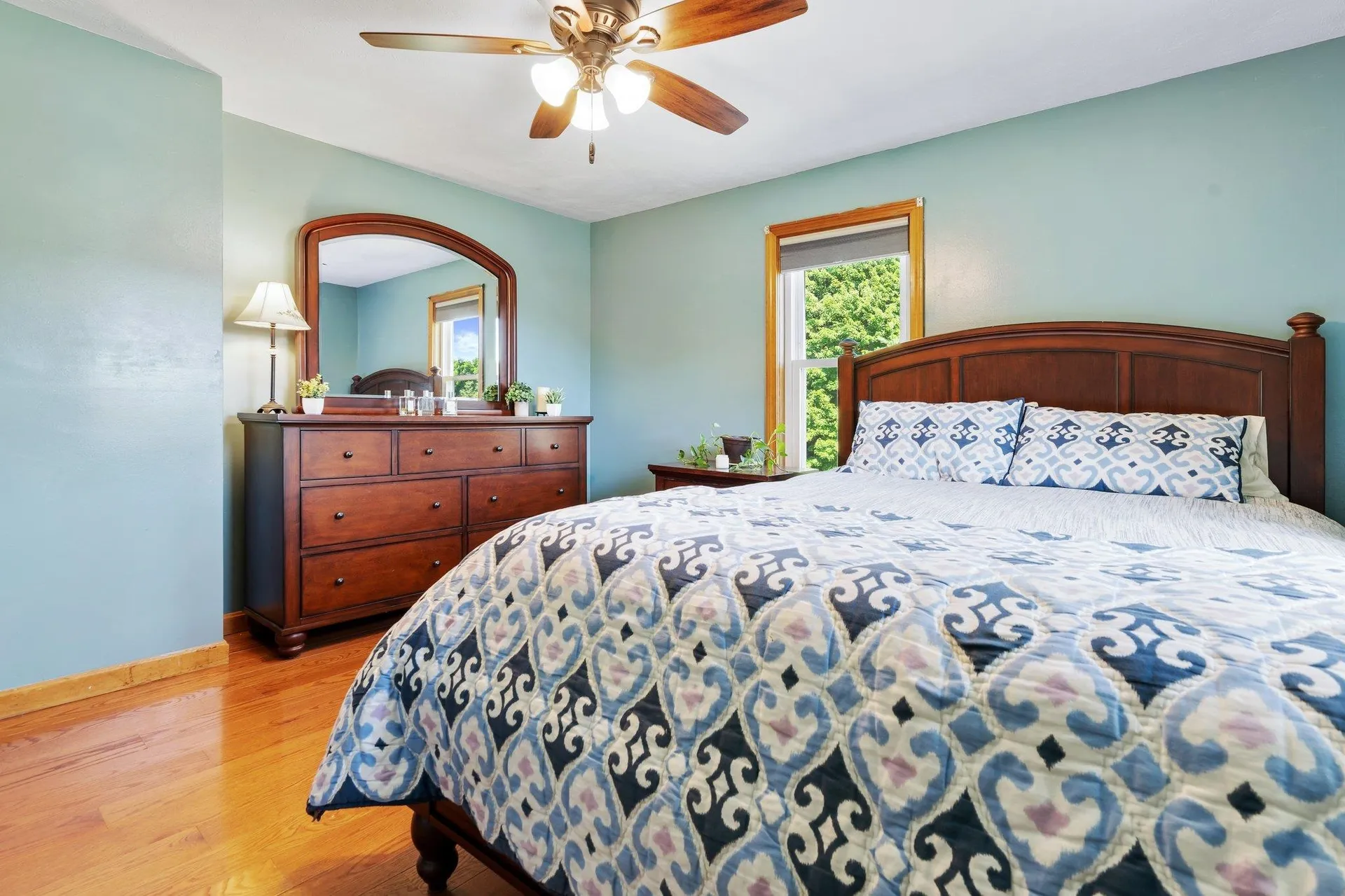 12 Constance Drive Londonderry NH 03053