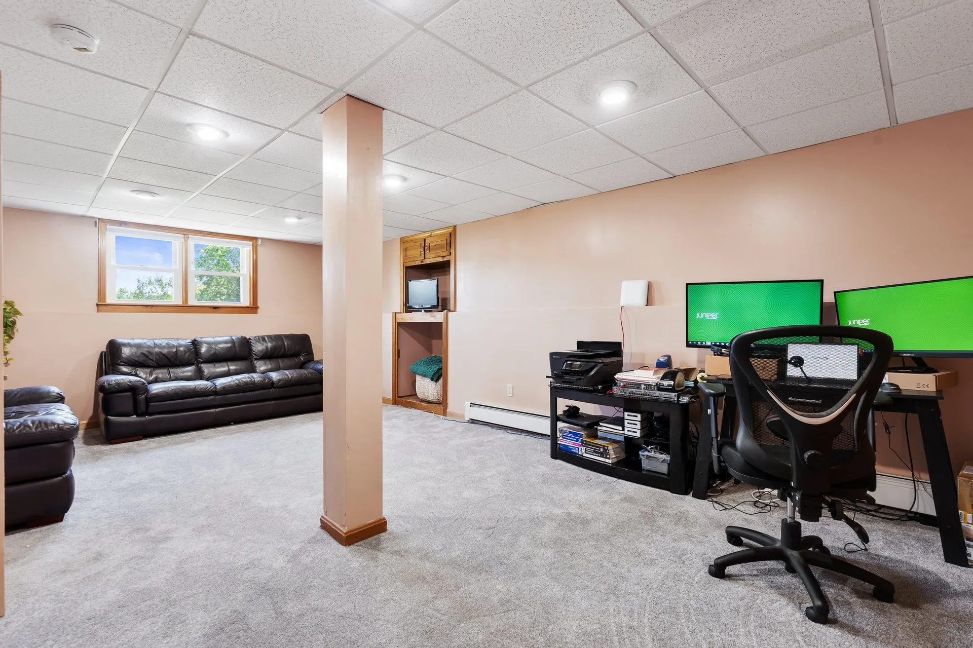 12 Constance Drive Londonderry NH 03053