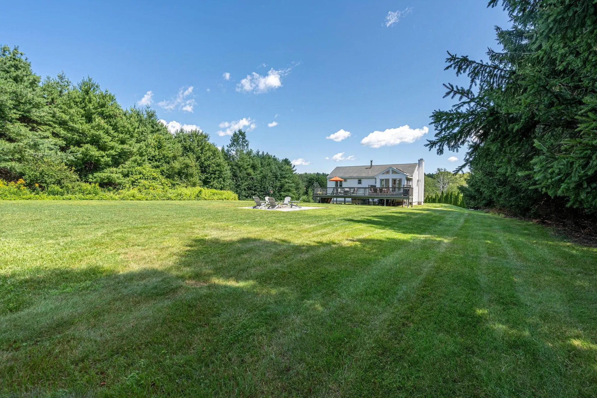 12 Constance Drive Londonderry NH 03053