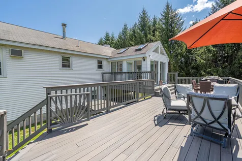 12 Constance Drive Londonderry NH 03053