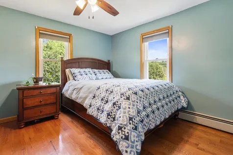 12 Constance Drive Londonderry NH 03053