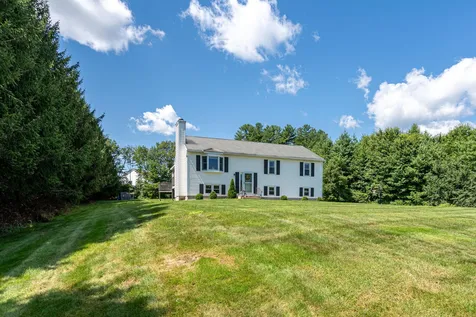 12 Constance Drive Londonderry NH 03053