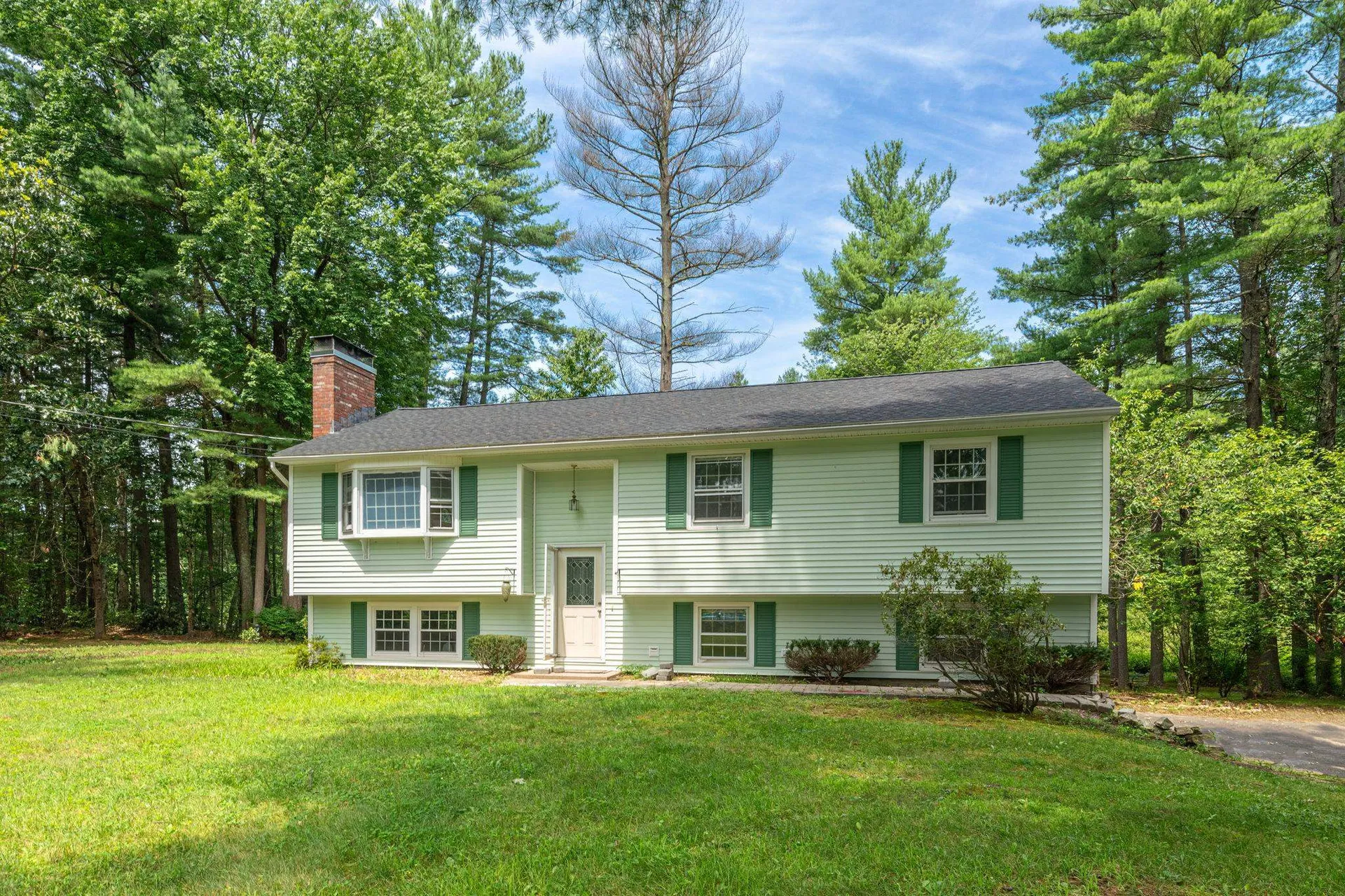 10 Cranberry Lane Litchfield NH 03052
