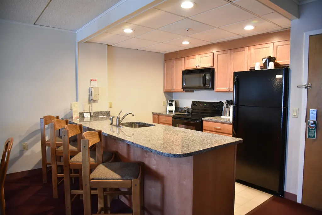 17 Harris Shore Road Gilford NH 03249