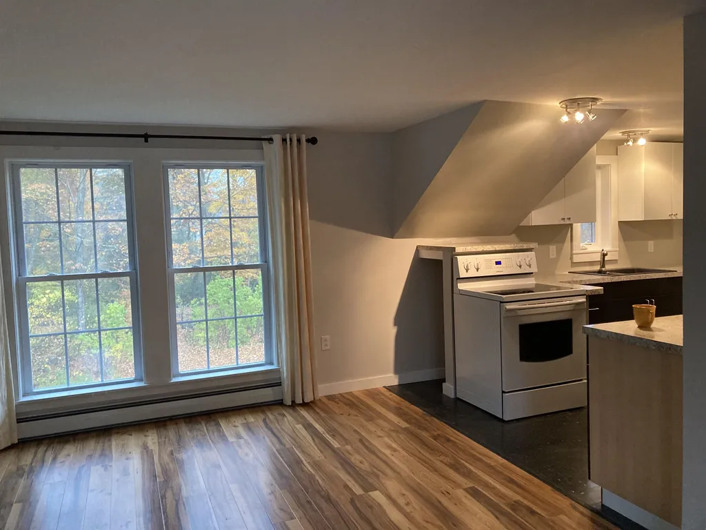 359 Pleasant Street Epping NH 03042