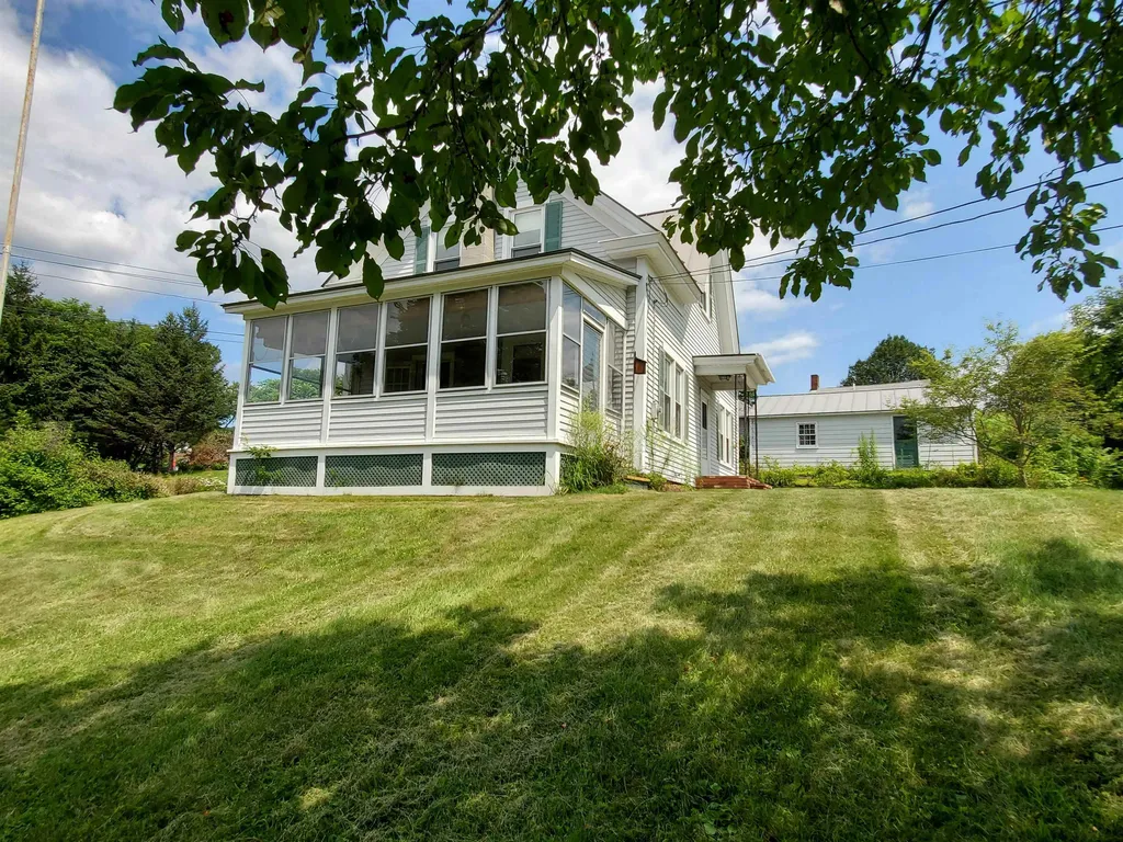 8 Highland Avenue Lebanon NH 03784