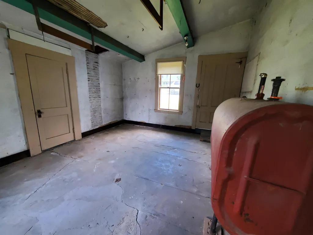 8 Highland Avenue Lebanon NH 03784