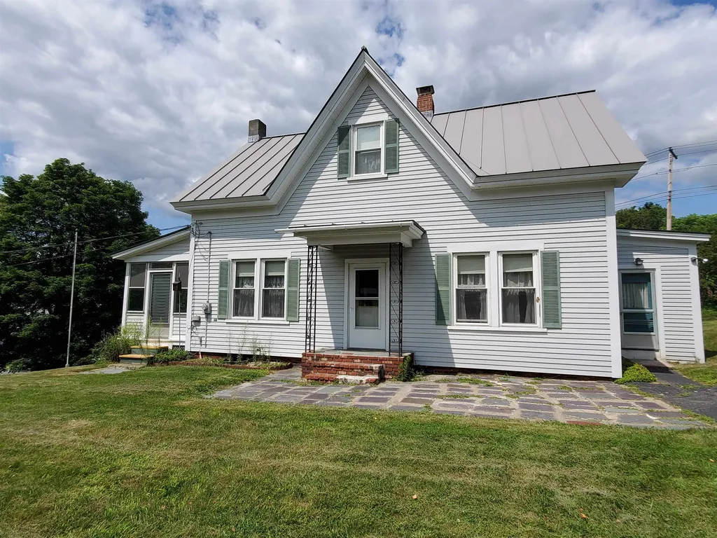 8 Highland Avenue Lebanon NH 03784
