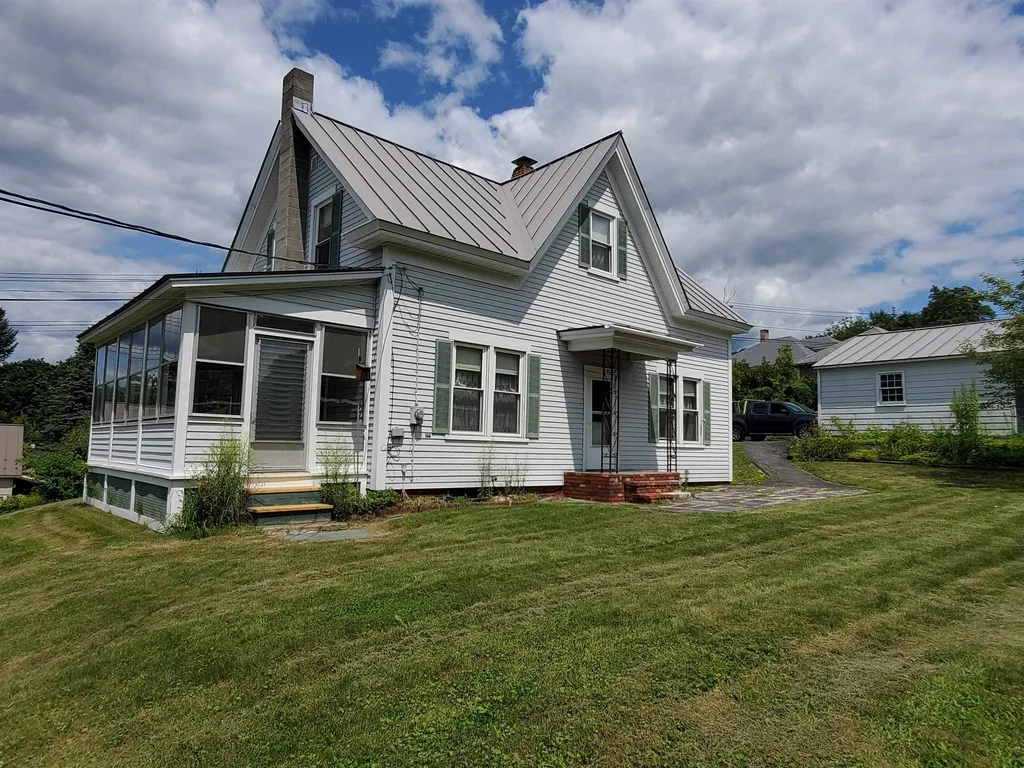 8 Highland Avenue Lebanon NH 03784