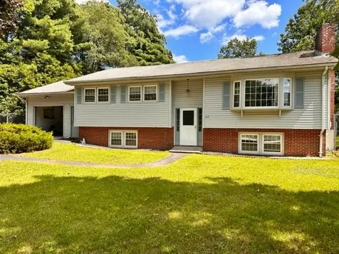 22 Cottonwood Drive Hudson NH 03051