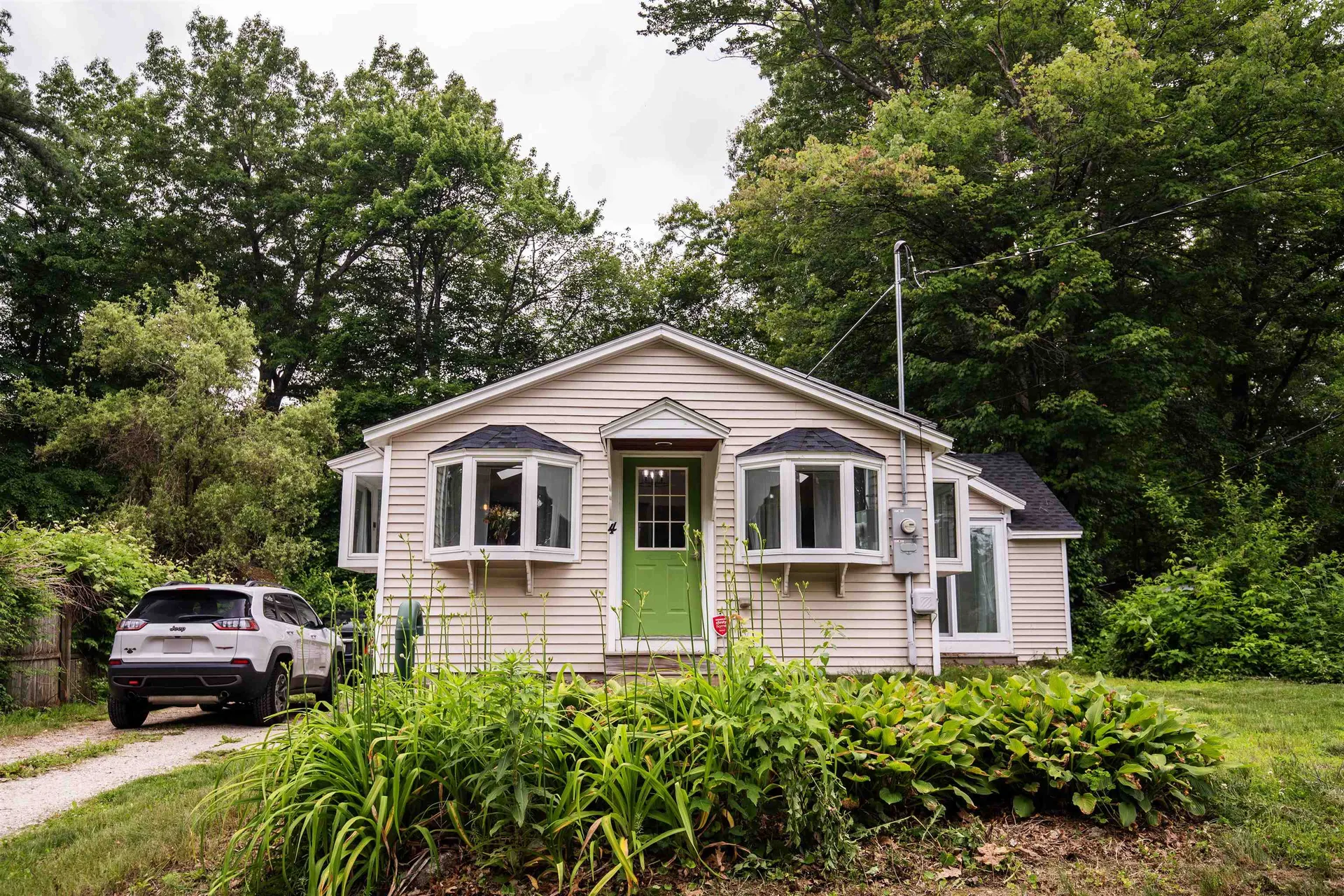 4 Karen Avenue Derry NH 03038
