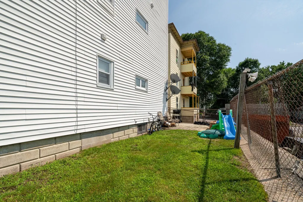 92 Wilson Street Manchester NH 03103