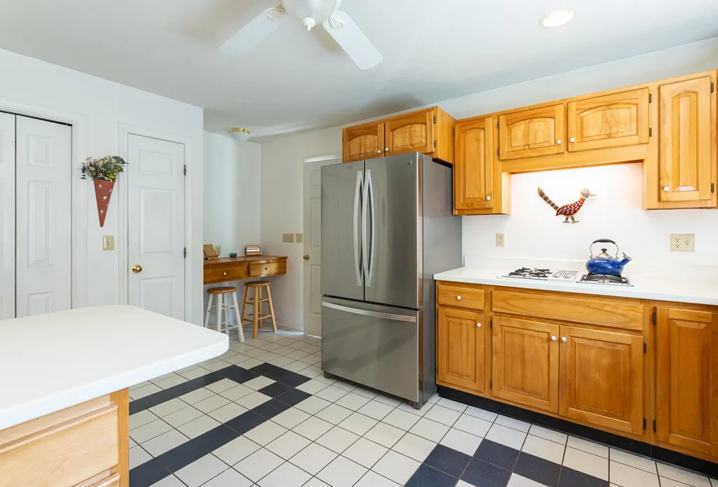 21 Chestnut Hill Road Amherst NH 03031