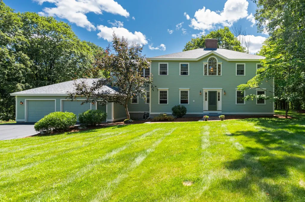 21 Chestnut Hill Road Amherst NH 03031