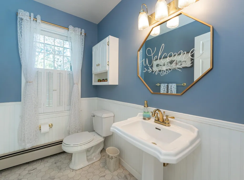 21 Chestnut Hill Road Amherst NH 03031