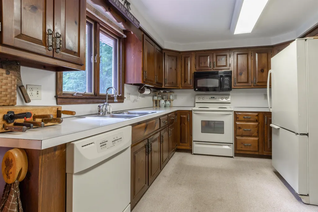 79 Wash Pond Road Hampstead NH 03841