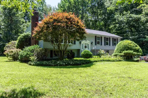 79 Wash Pond Road Hampstead NH 03841