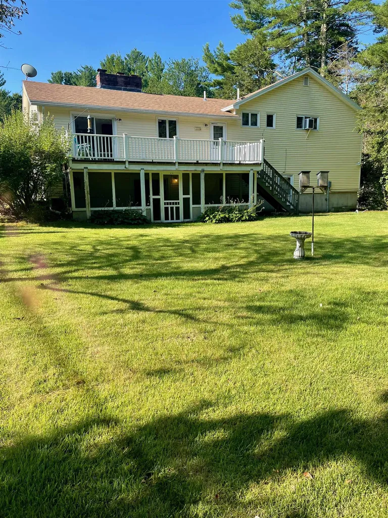 6 Apollo Road Londonderry NH 03053-3238