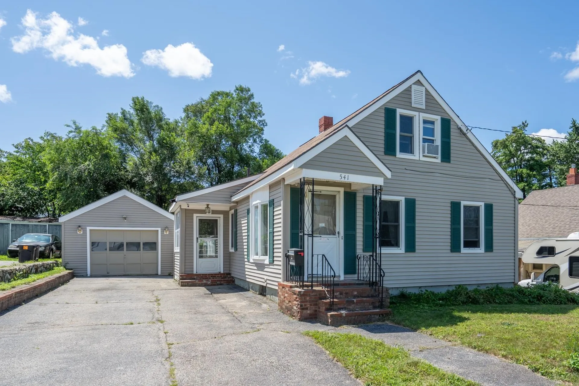 541 Shasta Street Manchester NH 03103
