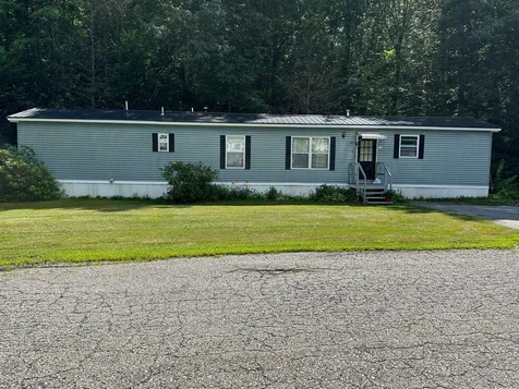 17 Lamprey River Park Newmarket NH 03857