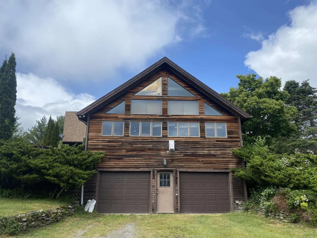 275 Meadowood Drive Hyde Park VT 05655