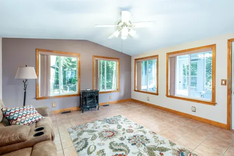 19 Granite Circle Hampstead NH 03841