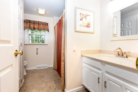 19 Granite Circle Hampstead NH 03841