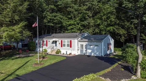 19 Granite Circle Hampstead NH 03841
