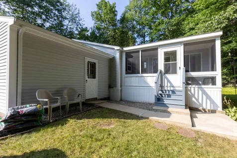 19 Granite Circle Hampstead NH 03841