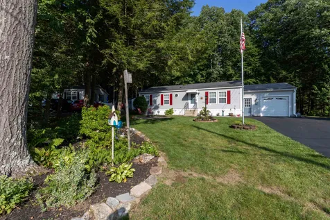 19 Granite Circle Hampstead NH 03841
