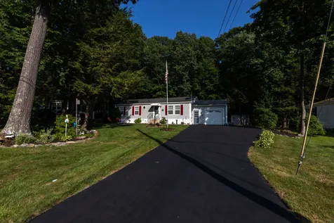 19 Granite Circle Hampstead NH 03841